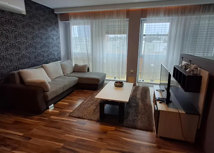 Apartment Unicorniselit Eger