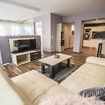 Unicorniselit Apartament *