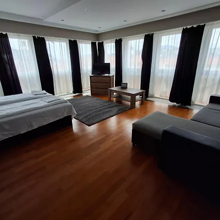 Unicorniselit Apartament *