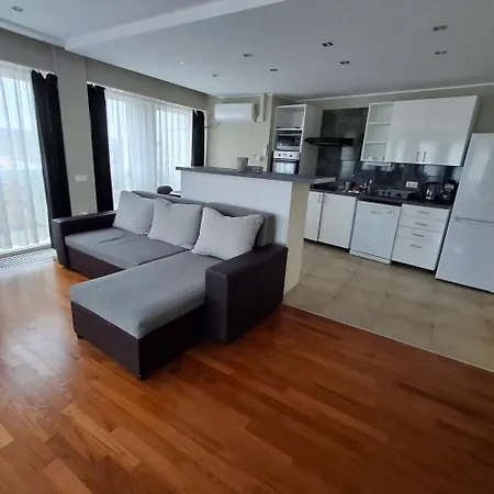 Unicorniselit Apartament Eger